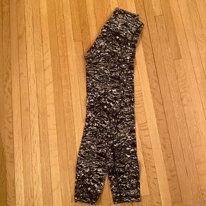 Black and white tie-dye Lululemon leggings size 4